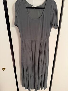 bohme Slate Gray Short-Sleeve Tiered Maxi Dress